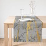 Realhomes Antrasit Zemin Üzerinde Gold Detaylı Çizim Desenli Dijital Baskılı Özel Tasarım Süet Runner Realhomes