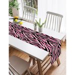 Realhomes Siyah Zemin Üzerinde Pembe Renkli Çizim Dijital Baskılı Özel Tasarım Süet Runner Realhomes