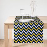 Realhomes Beyaz Zemin Üzerinde Renkli Geometrik Desenli Dijital Baskılı Özel Tasarım Süet Runner Realhomes