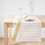 Realhomes Renkli Zemin Üzerinde Geometrik Desenli Dijital Baskılı Özel Tasarım Süet Runner Realhomes