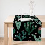 - SuetRunner-8555-Gorsel1 - Realhomes  Realhomes Siyah Zemin Üzerinde Yeşil Kaktüs Desenli Dijital Baskılı Özel Tasarım Süet Runner Realhomes