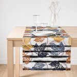 - SuetRunner-8718-Gorsel1 - Realhomes  Realhomes Beyaz Zemin Üzerinde Renkli Yaprak Desenli Dijital Baskılı Özel Tasarım Süet Runner Realhomes