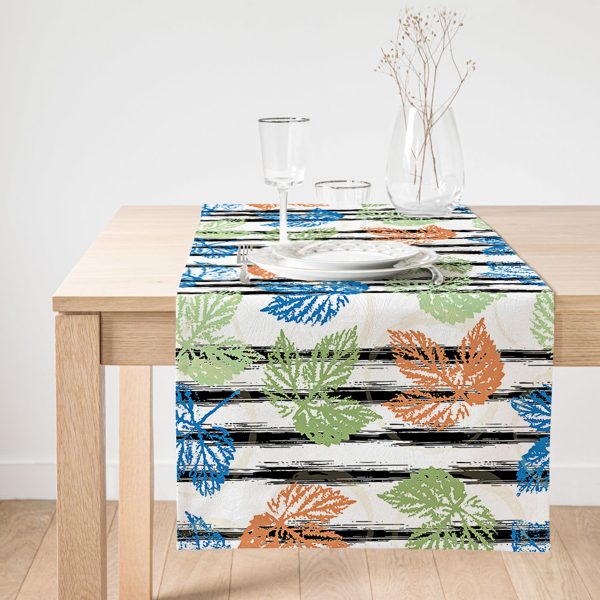 - SuetRunner-8723-Gorsel1 - Realhomes  Realhomes Kırmızı Ekose Desenli Geyik Motifli Dijital Baskılı Özel Tasarım Süet Runner Realhomes