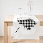 Realhomes Beyaz Zemin Üzerinde Siyah Gri Ekose Desenli Dijital Baskılı Özel Tasarım Süet Runner Realhomes