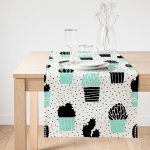 - SuetRunner-8848-Gorsel1 - Realhomes Realhomes Beyaz Zemin Üzerinde Siyah Puantiyeli Kaktüs Desenli Dijital Baskılı Özel Tasarım Süet Runner Realhomes