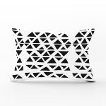 - Rh-Dik-2322-Gorsel1 - Realhomes Siyah Üçgen Motifli Dijital Baskılı Modern Dikdörtgen Yastık Kılıfı Realhomes
