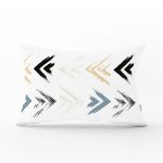 - Rh-Dik-2384-Gorsel1 - Realhomes Siyah Mavi Ok Temalı Yaprak Çizimi Dikdörtgen Kırlent Kılıfı Realhomes