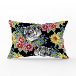 - Rh-Dik-3318-Gorsel1 - Realhomes Siyah Zeminde Leopar ve Çiçekler Özel Tasarım Dikdörtgen Yastık Kırlent Kılıfı Realhomes