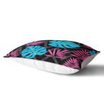 - Rh-Dik-3392-Gorsel2 - Realhomes Siyah Zeminde Pempe Mavi Zambak Desenli Modern Dikdörtgen Yastık Kırlent Kılıfı Realhomes