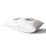 RealHomes Beyaz Zeminde Kirpik Motifli Özel Tasarım Dikdörtgen Yastık Kılıfı Realhomes