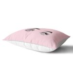 RealHomes Pembe Zeminde Kirpik Motifli Özel Tasarım Dikdörtgen Yastık Kılıfı Realhomes