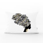 - Rh-Dik-5098-Gorsel1 - Realhomes Siyah Beyaz Zenci Kadın Motifli Modern Dekoratif Dikdörtgen Kırlent Kılıfı Realhomes