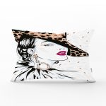 - Rh-Dik-5104-Gorsel1 - Realhomes Şapkalı Fashion Girl Desenli Dikdörtgen Kırlent Kılıfı Realhomes