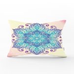 - Rh-Dik-5121-Gorsel1 - Realhomes  Pembe Zeminde Mavi Mandala Çizimli Modern Dikdörtgen Yastık Kılıfı Realhomes