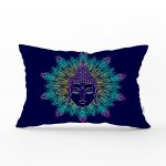 - Rh-Dik-5122-Gorsel1 - Realhomes Mandala İçinde Buddha Çizimli Dekoratif Dikdörtgen Kırlent Kılıfı Realhomes