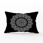 Siyah Zeminde Beyaz Mandala Desenli Dekoratif Dikdörtgen Yastık Kılıfı Realhomes