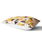 Geometrik Çizimler Üzerinde Gold ÇiÇek Desenkli Dikdörtgen Kırlent Kılıfı Realhomes