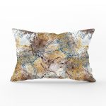 Mermer Zeminde Gold Sulu Boya Çalışması Desenli Dikdörtgen Kırlent Kılıfı Realhomes
