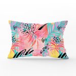 - Rh-Dik-5256-Gorsel1 - Realhomes Mavi Zemin Üzerinde Pembe Yaprak Motifli Modern Dikdörtgen Yastık Kılıfı Realhomes