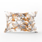 - Rh-Dik-5259-Gorsel1 - Realhomes Gold Üçgenler İçinde Gri Boyama Çalışması Özel Tasarım Dikdörtgen Kırlent Kılıfı Realhomes