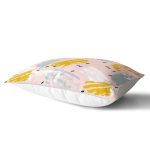 - Rh-Dik-5295-Gorsel2 - Realhomes Pembe Zemin Üzerinde Sulu Boya Gold Ve Mavi Çizimli Dekoratif Dikdörtgen Yastık Kılıfı Realhomes