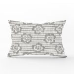 Kot Zemin Temalı Çiçek Motifli Dijital Baskılı Dikdörtgen Kırlent Kılıfı Realhomes