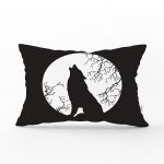 - Rh-Dik-5428-Gorsel1 - Realhomes  Siyah Zemin Üzerinde Kurt Desenli Dikdörtgen Kırlent Kılıfı Realhomes