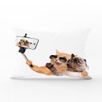 Selfie Çekinen Köpekli Kedi Modern Dikdörtgen Yastık Kırlent Kılıfı Realhomes