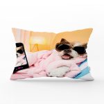 - Rh-Dik-5680-Gorsel1 - Realhomes Selfie Çekinen Köpek Modern Dikdörtgen Yastık Kırlent Kılıfı Realhomes