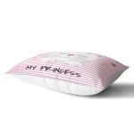 - Rh-Dik-5687-Gorsel2 - Realhomes My Princess Pembe Çizgiler Üzerinde Taçlı Kedicik Dikdörtgen Yastık Kılıfı Realhomes