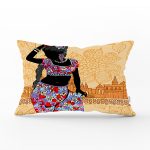 - Rh-Dik-5815-Gorsel1 - Realhomes Etnik Desen Zeminli Siyahi Kadın Motifli Dekoratif Dikdörtgen Kırlent Kılıfı Realhomes