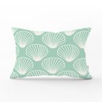 Yeşil Zeminde Deniz Kabuğu Desenli Dijital Baskılı Modern Dikdörtgen Yastık Kırlent Kılıfı Realhomes