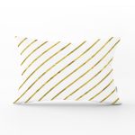 Beyaz Zemin Üzerinde Gold Renkli Yatay Çizgili Modern Dikdörtgen Yastık Kırlent Kılıfı Realhomes