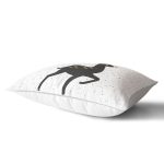 Beyaz Zeminde Siyah Renkli Geyik Desenli Dijital Baskılı Modern Dikdörtgen Yastık Kılıfı Realhomes