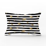 - Rh-Dik-7165-Gorsel1 - Realhomes Siyah Beyaz Zeminli Gold Yaprak Desenli Dijital Baskılı Modern Dikdörtgen Yastık Kılıfı Realhomes