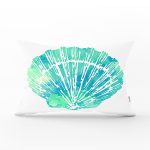 - Rh-Dik-7230-Gorsel1 - Realhomes Beyaz Zeminde Yeşil Renkli Deniz Kabuğu Desenli Modern Dikdörtgen Yastık Kırlent Kılıfı Realhomes