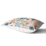 Pudra Zemin Üzerinde Çiçek Desenli Dijital Baskılı Modern Dikdörtgen Yastık Kırlent Kılıfı Realhomes