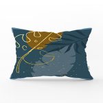 - Rh-Dik-7470-Gorsel1 - Realhomes Renkli Zeminde Onedraw Çizimli Yaprak Desenli Dijital Baskılı Modern Dikdörtgen Yastık Kılıfı Realhomes