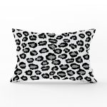 - Rh-Dik-7605-Gorsel1 - Realhomes Gri Zemin Üzerinde Geometrik Çizim Dijital Baskılı Modern Dikdörtgen Yastık Kırlent Kılıfı Realhomes