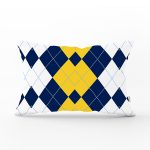 Beyaz Zemin Üzerinde Baklava Desenli Dijital Baskılı Modern Dikdörtgen Yastık Kırlent Kılıfı Realhomes