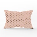 - Rh-Dik-7689-Gorsel1 - Realhomes Pastel Zemin Üzerinde Gold Detaylı Yıldız Desenli Modern Dikdörtgen Yastık Kırlent Kılıfı Realhomes