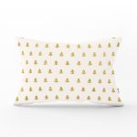 Beyaz Zemin Üzerinde Gold Renkli Çam Ağacı Desenli Modern Dikdörtgen Yastık Kırlent Kılıfı Realhomes