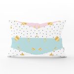 - Rh-Dik-7784-Gorsel1 - Realhomes Beyaz Zemin Üzerinde Gold Detaylı Renkli Puantiye Desenli Dikdörtgen Yastık Kırlent Kılıfı Realhomes