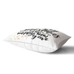 - Rh-Dik-7827-Gorsel2 - Realhomes Beyaz Zemin Üzerinde Gold Detaylı Merry Christmas Yazılı Dikdörtgen Yastık Kırlent Kılıfı Realhomes