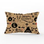 - Rh-Dik-7853-Gorsel1 - Realhomes Renkli Zemin Üzerinde Yılbaşı Desenli Merry Christmas Yazılı Dikdörtgen Yastık Kırlent Kılıfı Realhomes