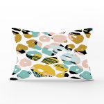 - Rh-Dik-7885-Gorsel1 - Realhomes Beyaz Zemin Üzerinde Renkli Çizimli Geometrik Desen Dikdörtgen Yastık Kırlent Kılıfı Realhomes