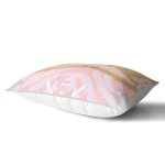 - Rh-Dik-7903-Gorsel2 - Realhomes Pastel Zemin Üzerinde Soyut Desen Çizimli Dikdörtgen Yastık Kırlent Kılıfı Realhomes