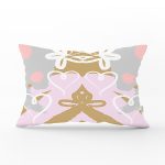 - Rh-Dik-7905-Gorsel1 - Realhomes Renkli Zemin Üzerinde Soyut Çizimli Kalp Desenli Modern Dikdörtgen Yastık Kırlent Kılıfı Realhomes