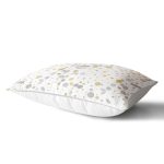 Beyaz Zemin Üzerinde Gold Detaylı Geometrik Desenli Dikdörtgen Yastık Kırlent Kılıfı Realhomes