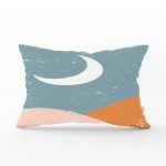 - Rh-Dik-8152-Gorsel1 - Realhomes Pastel Zemin Üzerinde Ay Desenli Dijital Baskılı Modern Dikdörtgen Yastık Kırlent Kılıfı Realhomes